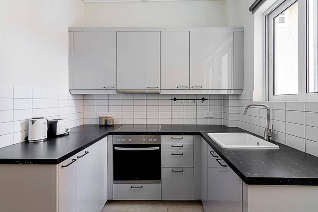 Cozy Flat With 1 Bedroom Next To Metro Station 雅典 外观 照片