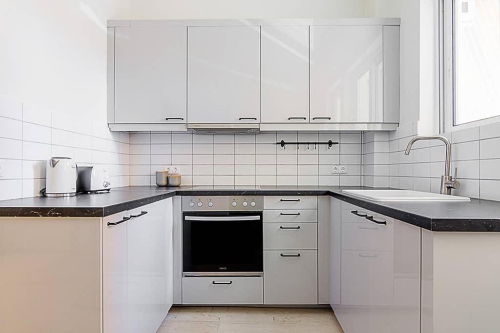 Cozy Flat With 1 Bedroom Next To Metro Station 雅典 外观 照片