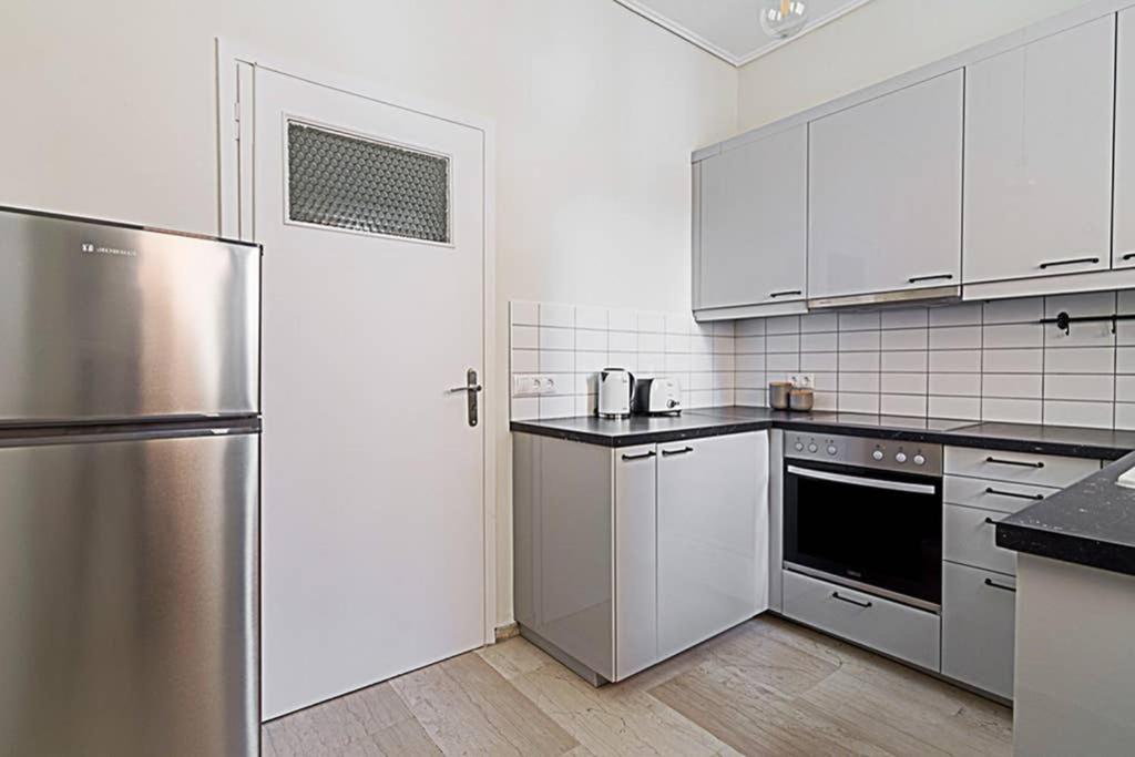 Cozy Flat With 1 Bedroom Next To Metro Station 雅典 外观 照片